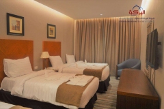 غرفة-ثلاثية-في-فندق-الماسة-جراند-اجياد-مكة-المكرمة-ضمن-عروض-العمرة