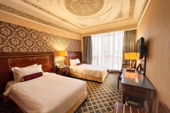 إحدى-الغرف-الثنائية-توين-بسريرين-في-فندق-فيرتا-المدينة-المنورة-ضمن-أقوى-عروض-تكلفة-العمرة-من-مصر
