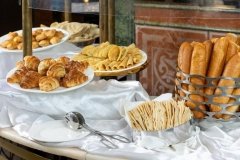 إفطار-صحي-في-فندق-فيرتا-المدينة-المنورة-ضمن-عروض-شركات-سياحة-للعمرة