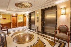 مصاعد-وممرات-فندق-فيرتا-المدينة-المنورة-ضمن-عروض-العمرة-2024